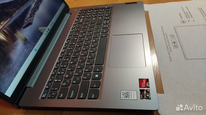 Ноутбук Lenovo (новый)