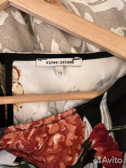 Выходной праздничный костюм 50/52р