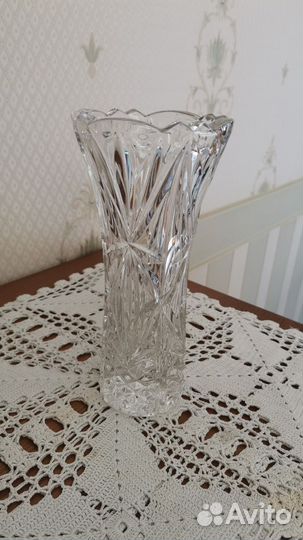 Винтажная ваза для цветов. Хрустальная