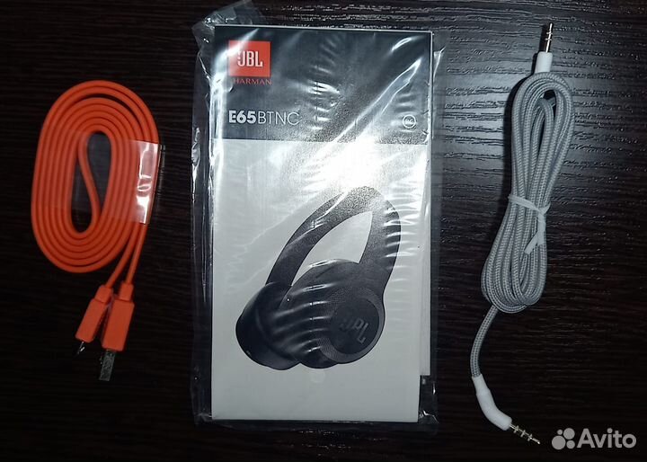 Наушники JBL E65btnc