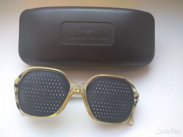 Очки тренажёры перфорационные