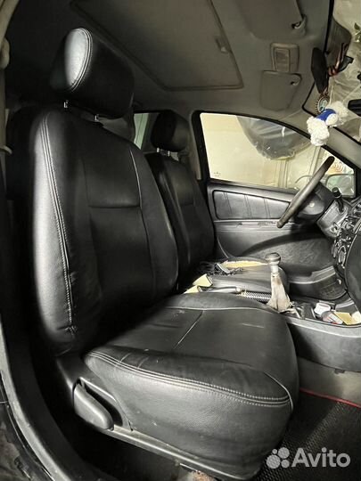 Салон Geely mk