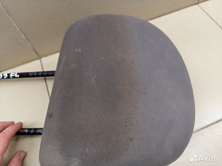 Подголовник Logan 2005-2014