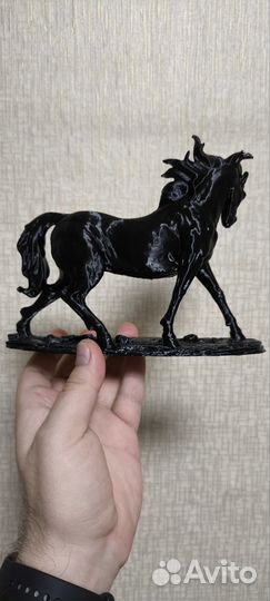Статуэтка лошадь