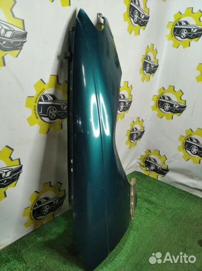 Крыло переднее правое Opel Omega 1990