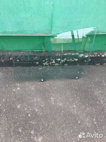 Стекло на переднюю левую дверь на Хюндай Матрикс