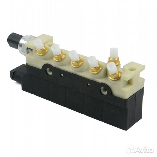 Блок клапанов пневмоподвески Mercedes-Benz S W220