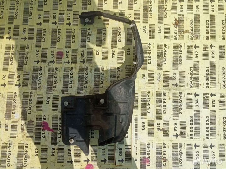 Пыльник заднего бампера правый Infiniti QX70/FX