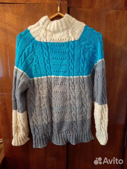 Кофта шерстяная новая ручной работы