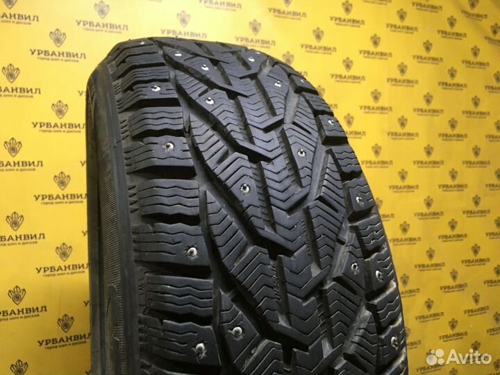 Kormoran Stud 2 215/55 R17 98T