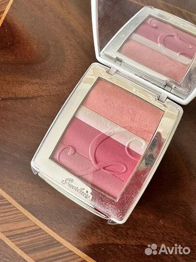 Guerlain румяна Sakura blush