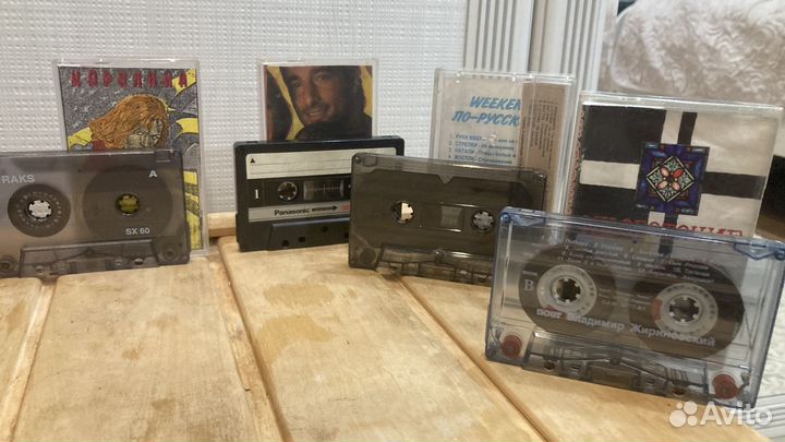 Аудиокассеты + диски в подарок