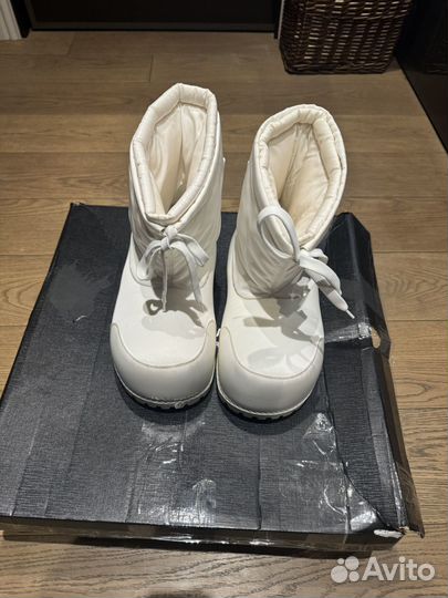 Balenciaga Alaska White Boots