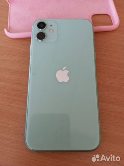 Телефон iPhone 11