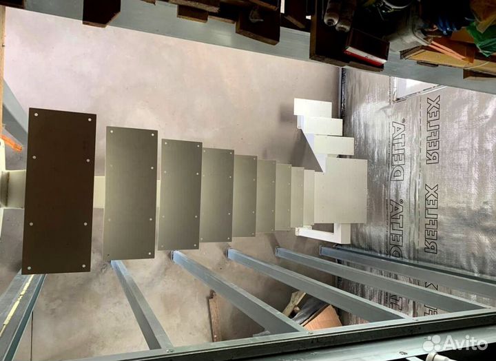 Лестница забежная под ключ