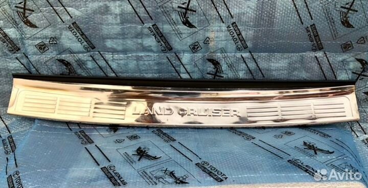 Накладка бампера задняя Toyota Lc 200 2012-2015