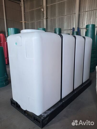 Емкость с полным сливом в обрешетке 4000л