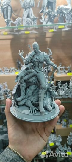 Фигурка коллекционная геральт