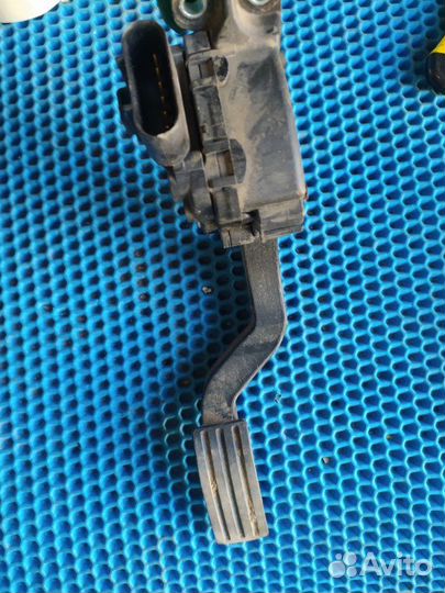 Педаль газа Ford Fusion fyja 2008