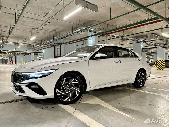 Hyundai Elantra 1.5 CVT, 2023, 90 км