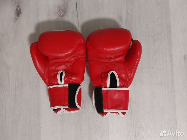 Боксерские перчатки 10 oz green hill