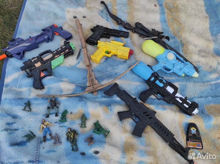 Много игрушек