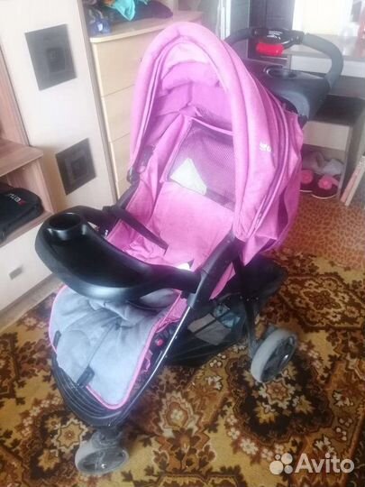 Прогулочная коляска