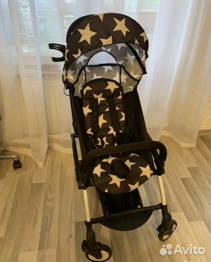 Прогулочная коляска yoya