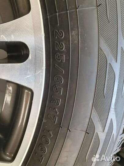 Yokohama 106ZS 225/65 R17 106