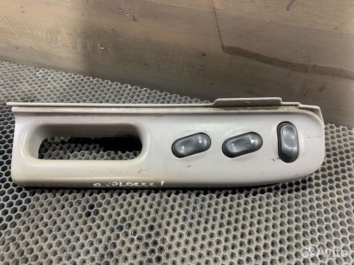 Блок стеклоподъемников Эксплорер 1 купэ Explorer