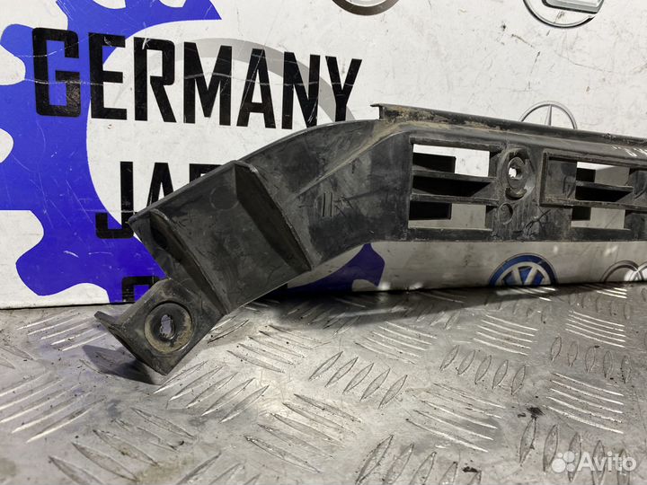 Кронштейн бампера задний правый VW Bora