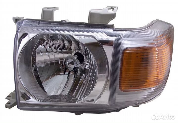 Фара левая Toyota Land Cruiser 70