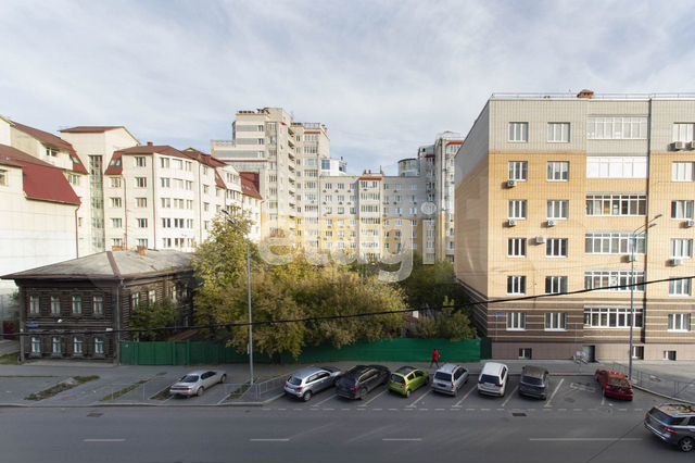 5-к. квартира, 190 м², 3/6 эт.