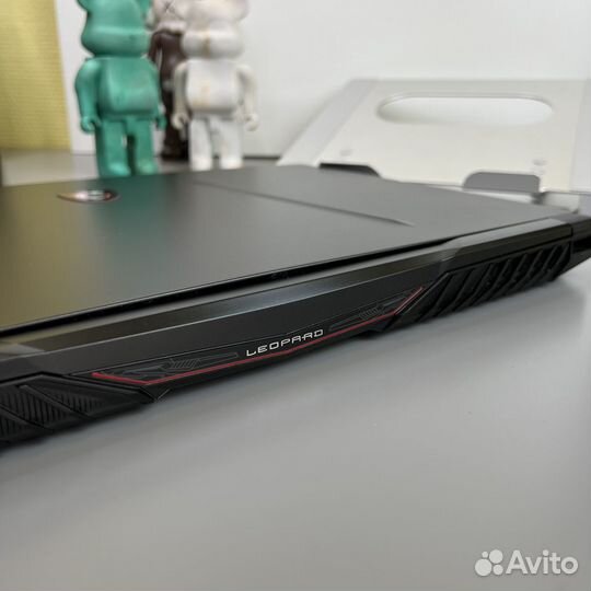 Игровой ноутбук MSI Katana 17