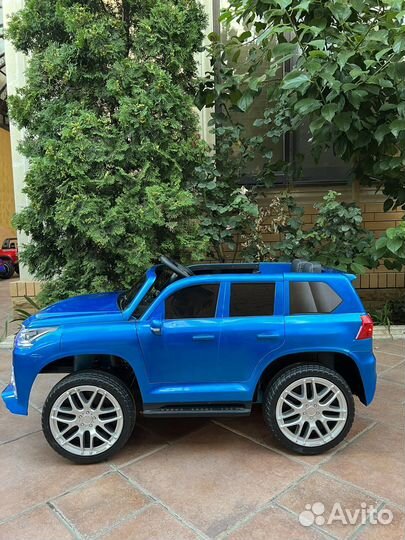 Детский электромобиль