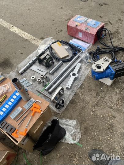 Расточной суппорт