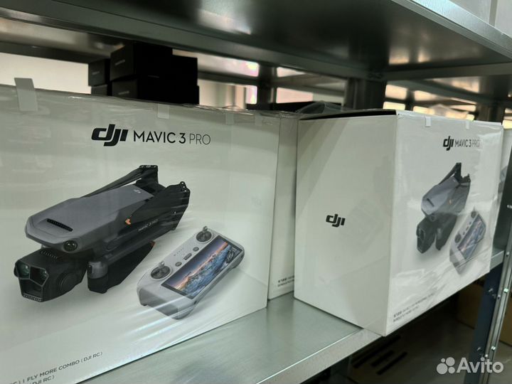 Квадрокоптер DJI Mavic 3 Fly More Combo RC PRO