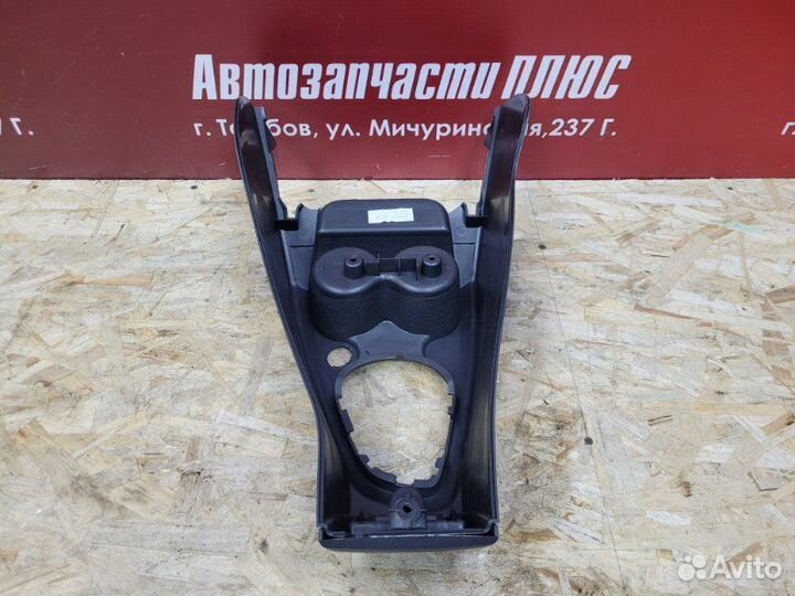 Консоль центральная Renault Logan