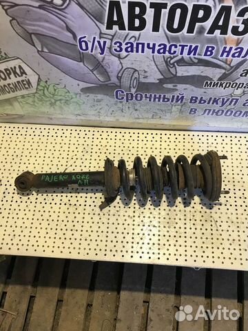 Стойка амортизатора переднего левого Mitsubishi Pa