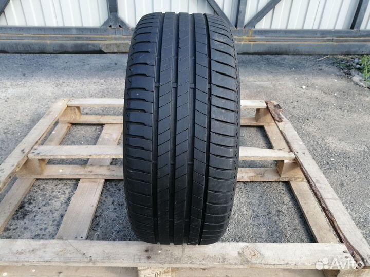 Bridgestone Turanza T005 245/45 R20