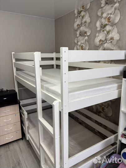 Двухъярусная кровать для детей