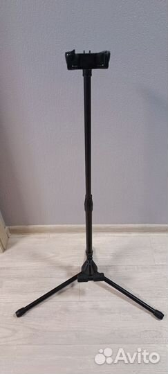Штатив для гитары напольный