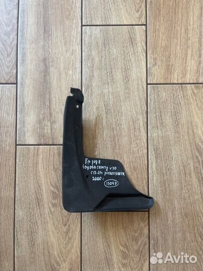 Брызговик задний правый Toyota Camry V70 С 2017 По