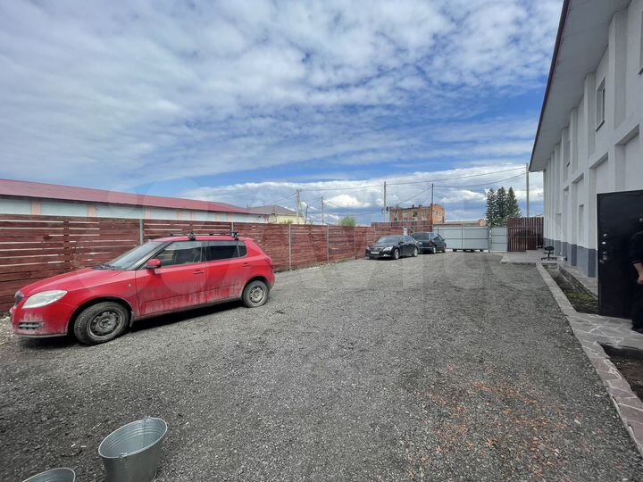 Здание 400 м²+земля 10 соток в Зубово