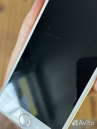 Телефон iPhone 8