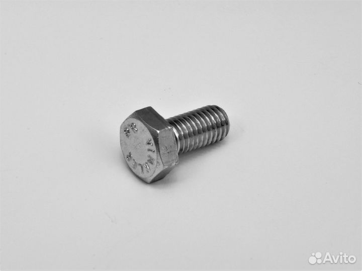 Болт М10х20