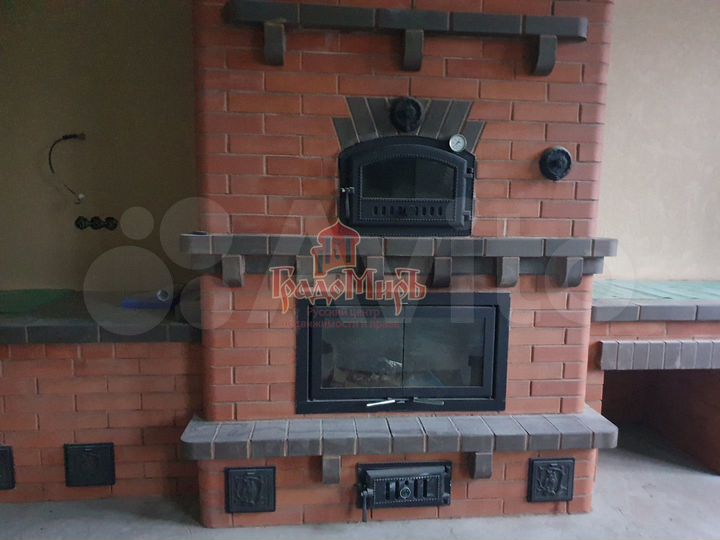 Дом 298 м² на участке 10 сот.