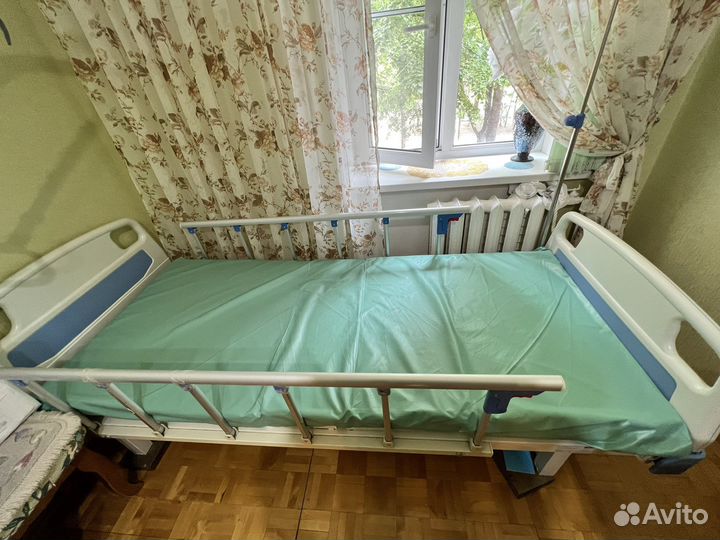 Медицинская кровать бу