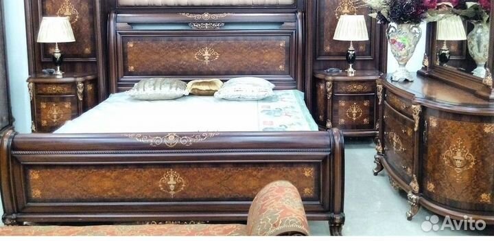 Спальный гарнитур