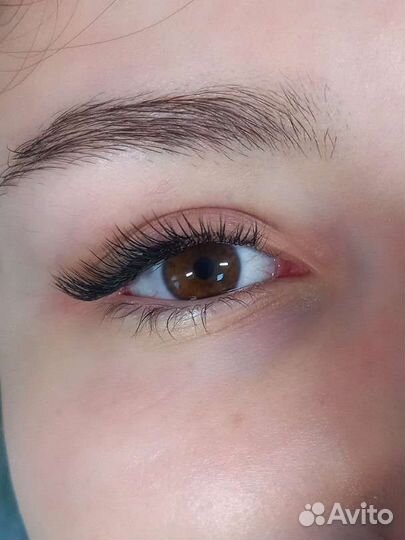 Наращивание ресниц в студии